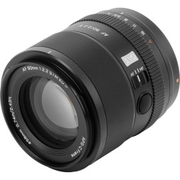 Обʼєктив Viltrox AF 90mm f/2.2 EVO для Sony (APS-C)